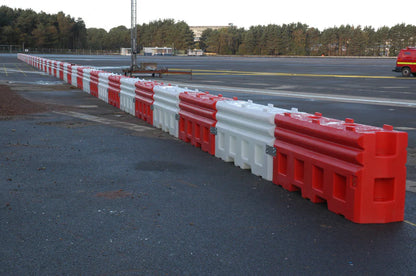 RB22 Water Filled Barrier – 50mph Crash Tested | Fastline Fencing